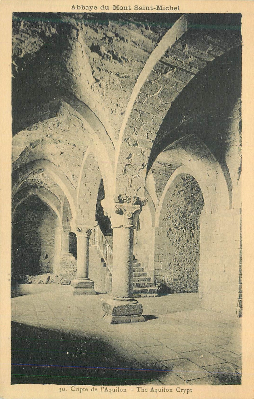 CPA Abbaye de Mont Saint Michel Cripte de l'Aquilon 