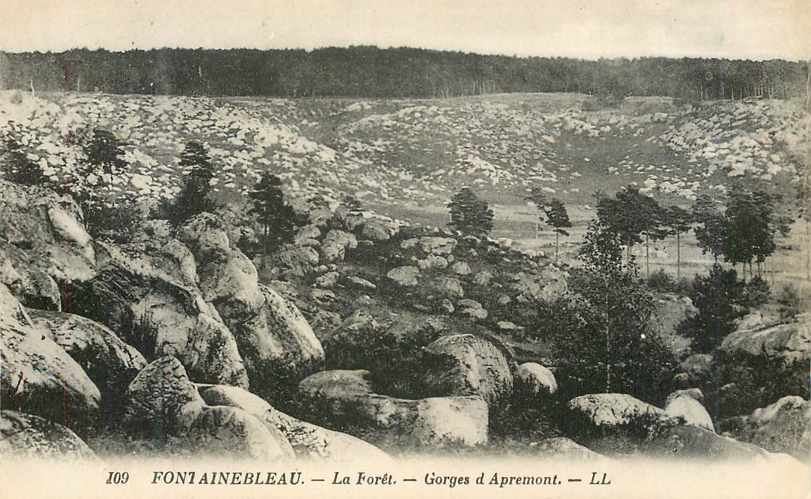Fontainebleau — La Foresta — Gorges d'Apremont — LL
