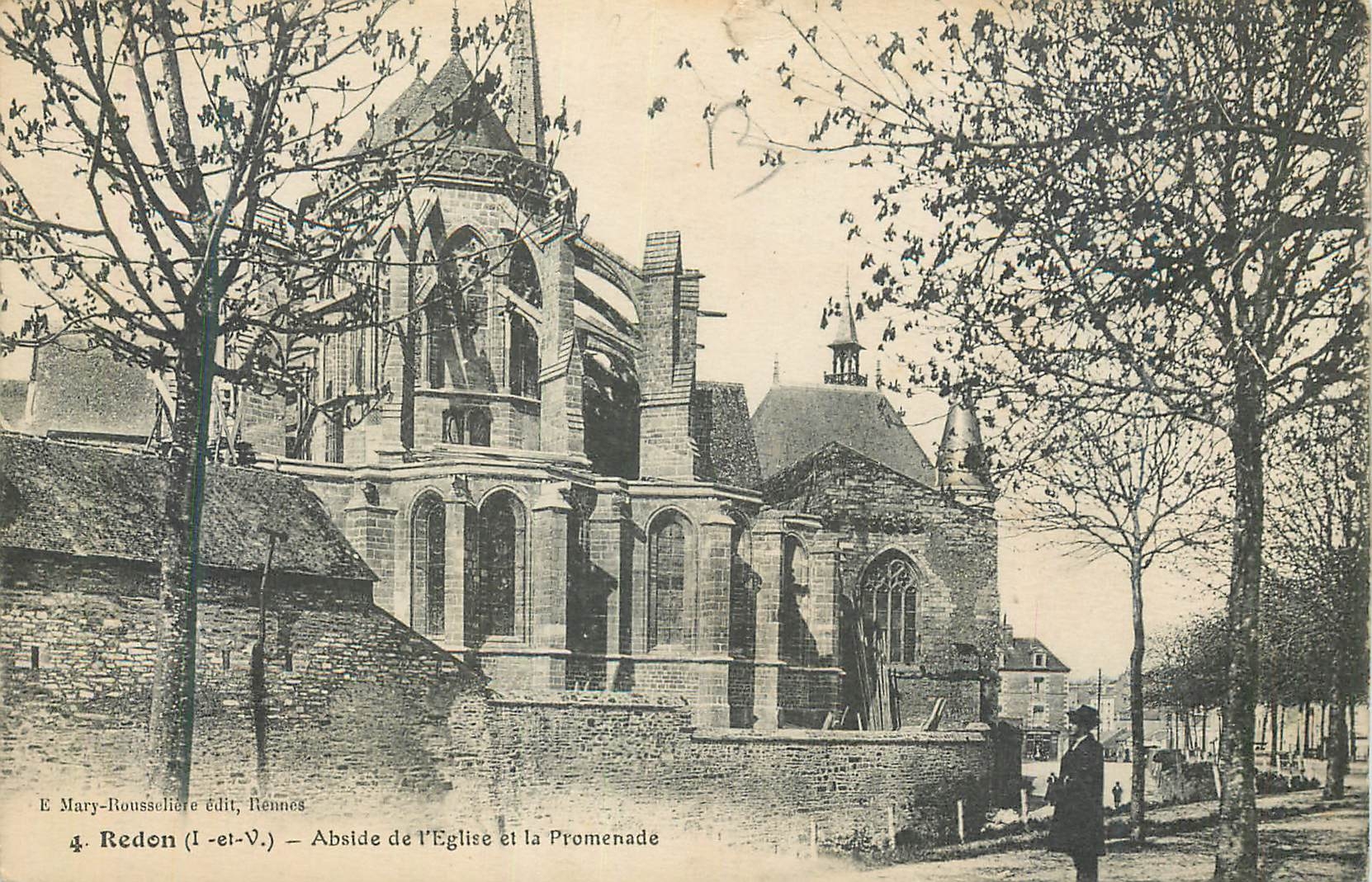 CPA Redon (I et V) Abside de l'Eglise et la Promenade