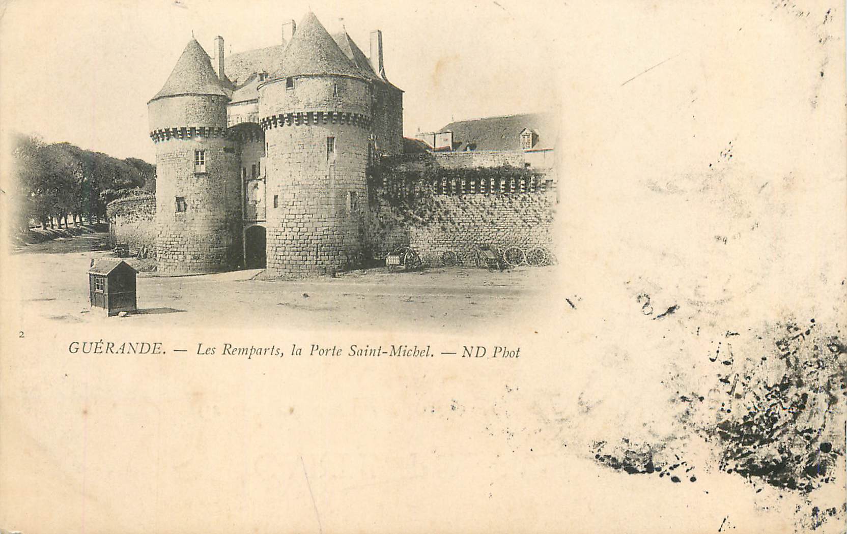 CPA Guerande les remparts la porte saint michel n d phot