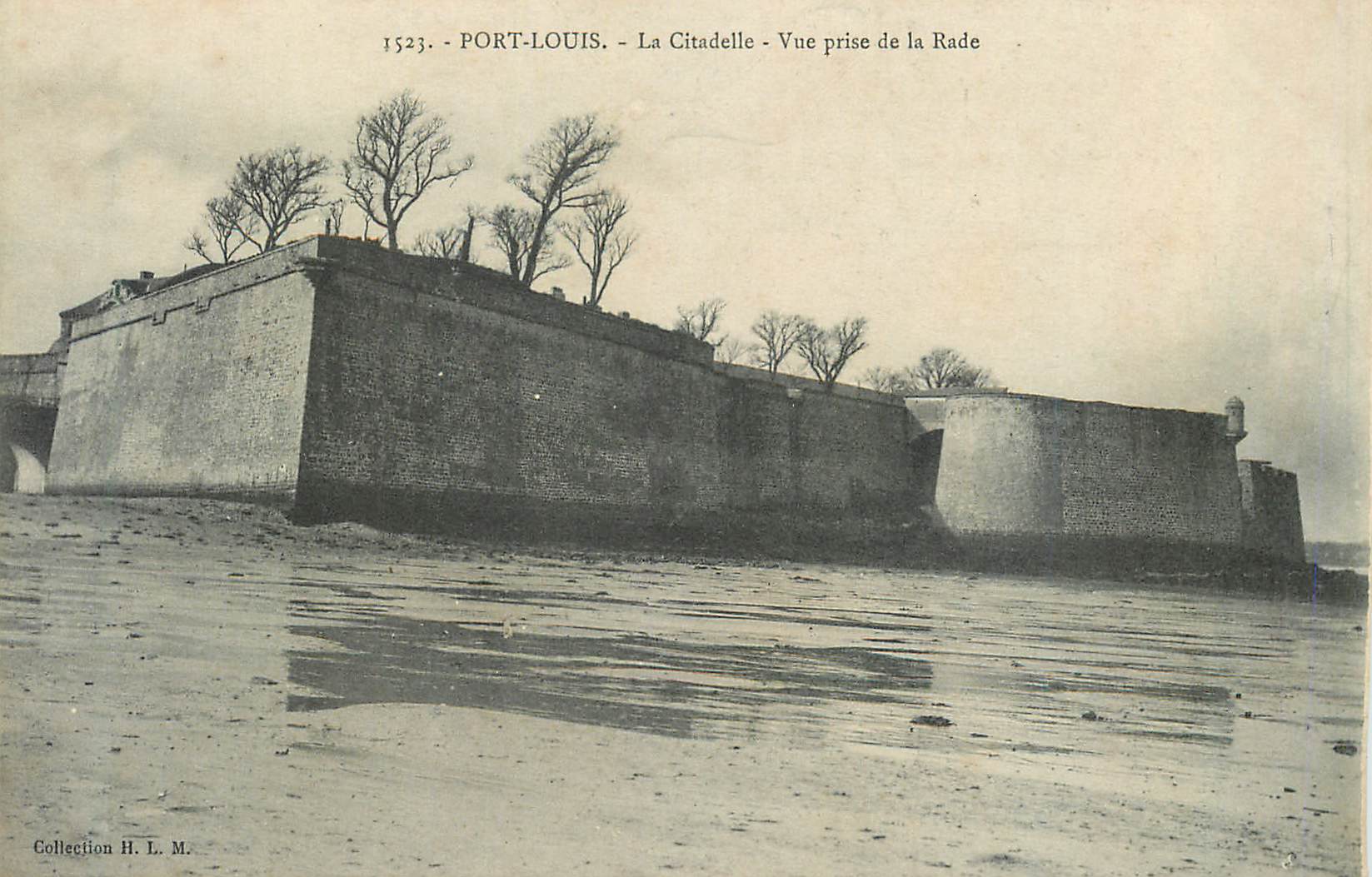 Port-Louis - La Citadelle - Vue prise de la Rade — Collection H. L. M.