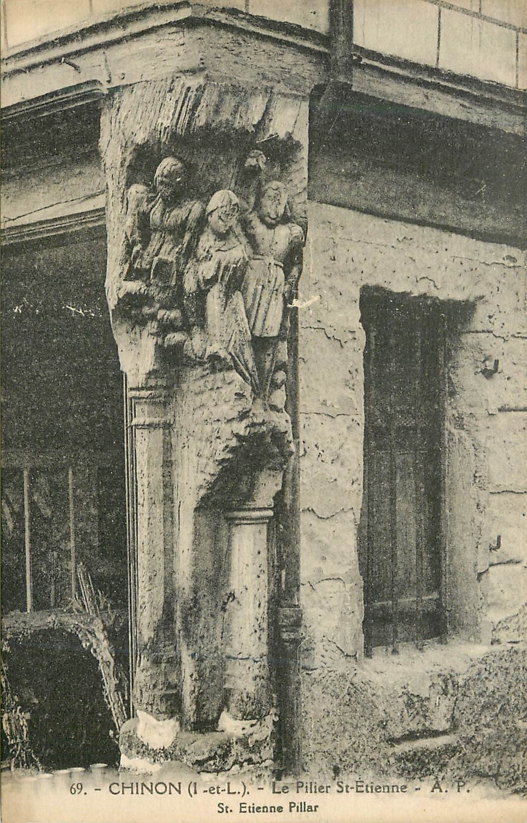 Chinon (Indre-et-Loire) — Le Pilier Saint-Étienne — A.P.