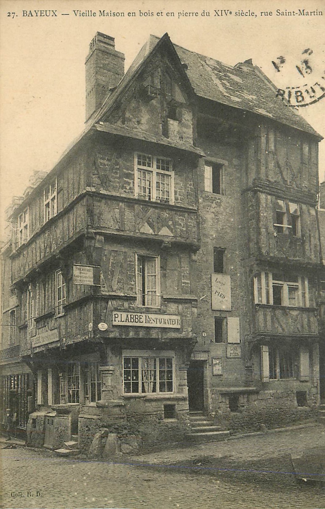 Bayeux — Vieille Maison en bois et en pierre du XIVe siècle, rue Saint-Martin — Coll. R. D.