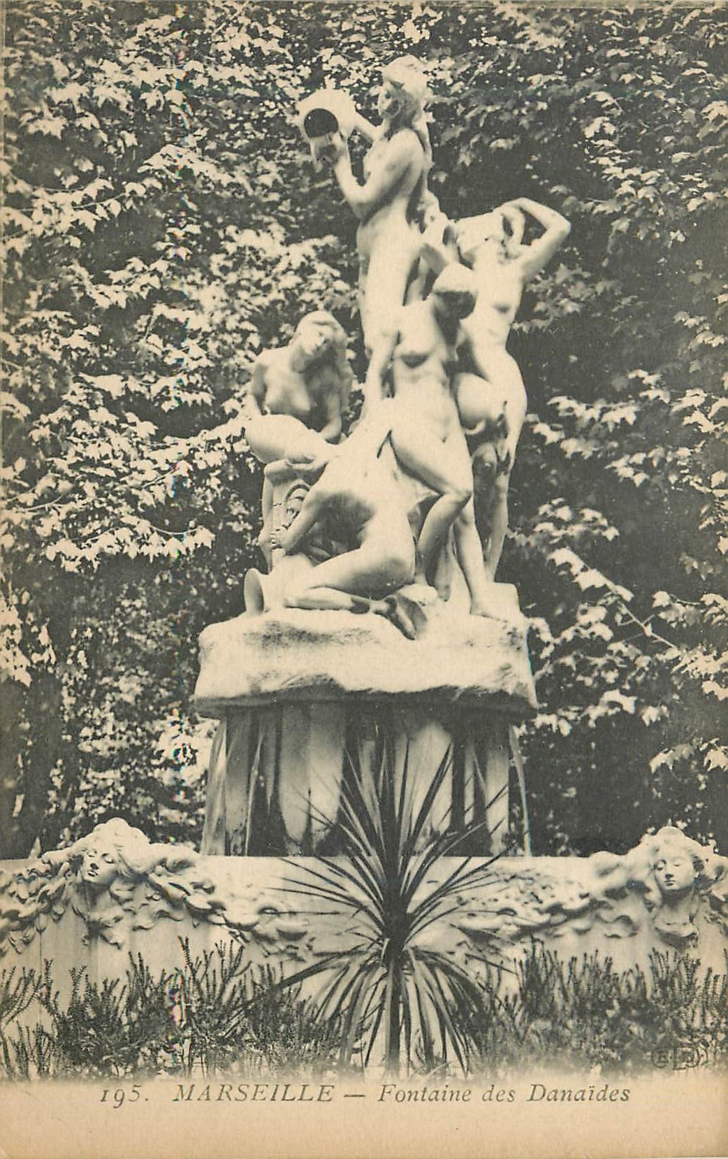 CPA 195 marseille fontaine des danaides
