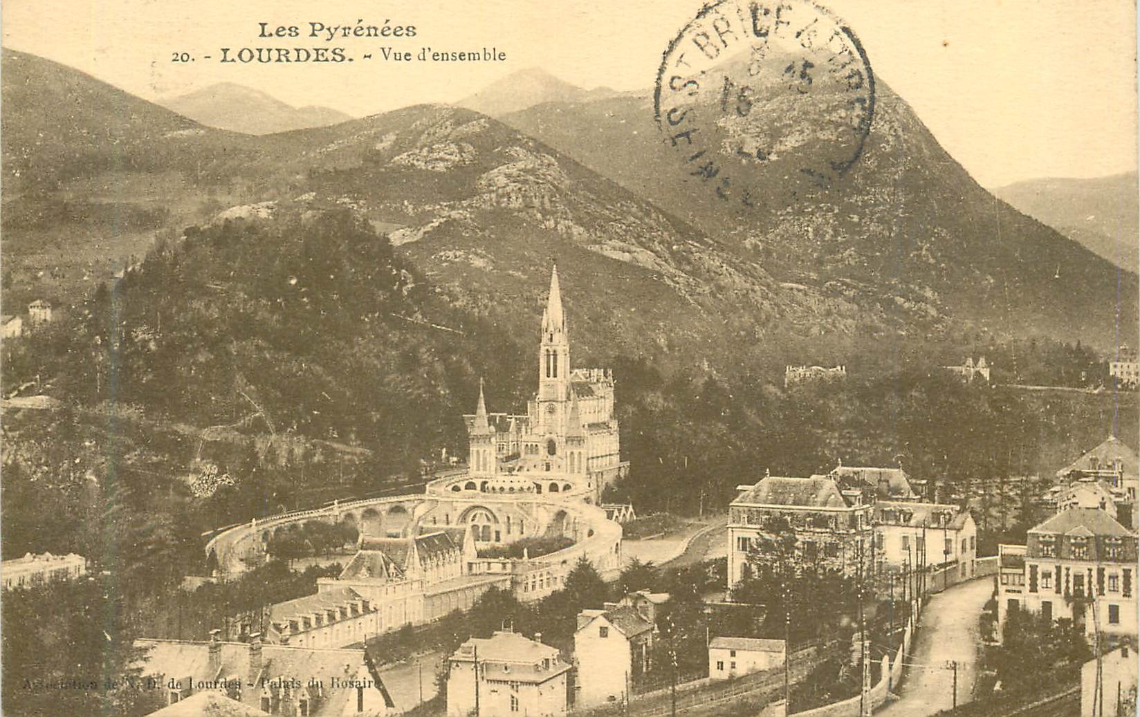 CPA Les pyrenees 20 lourdes vue d ensemble