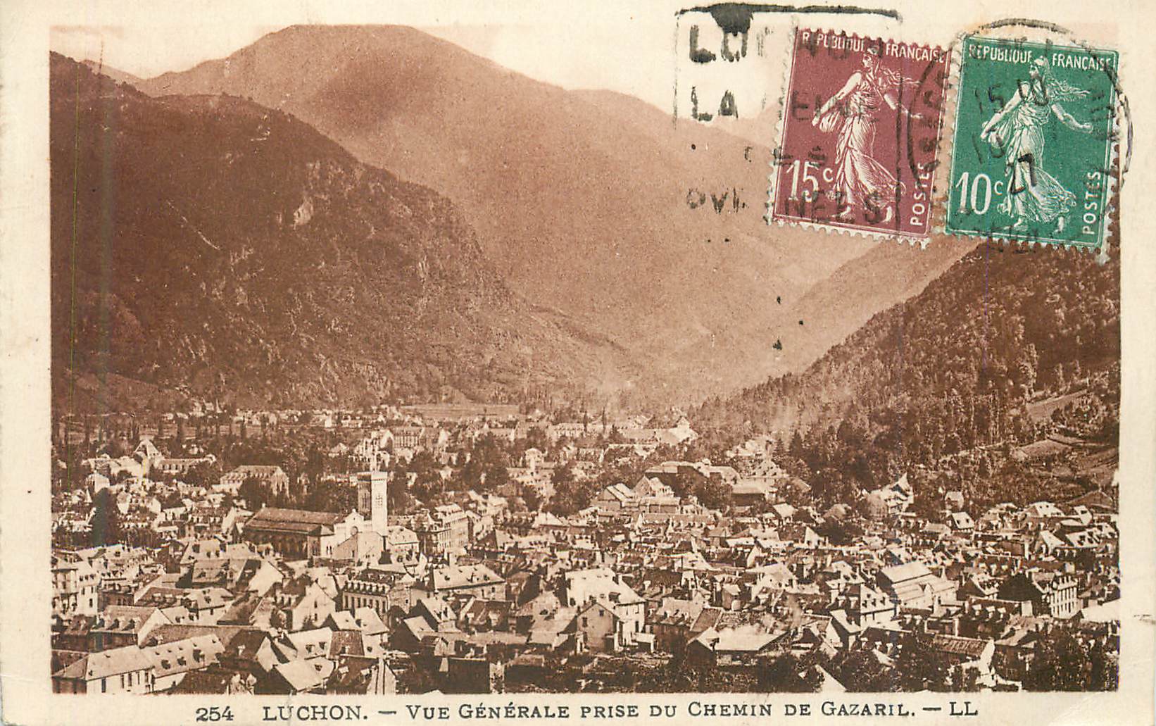 CPA 254 luchon vue generale prise du chemin de gazaril ll