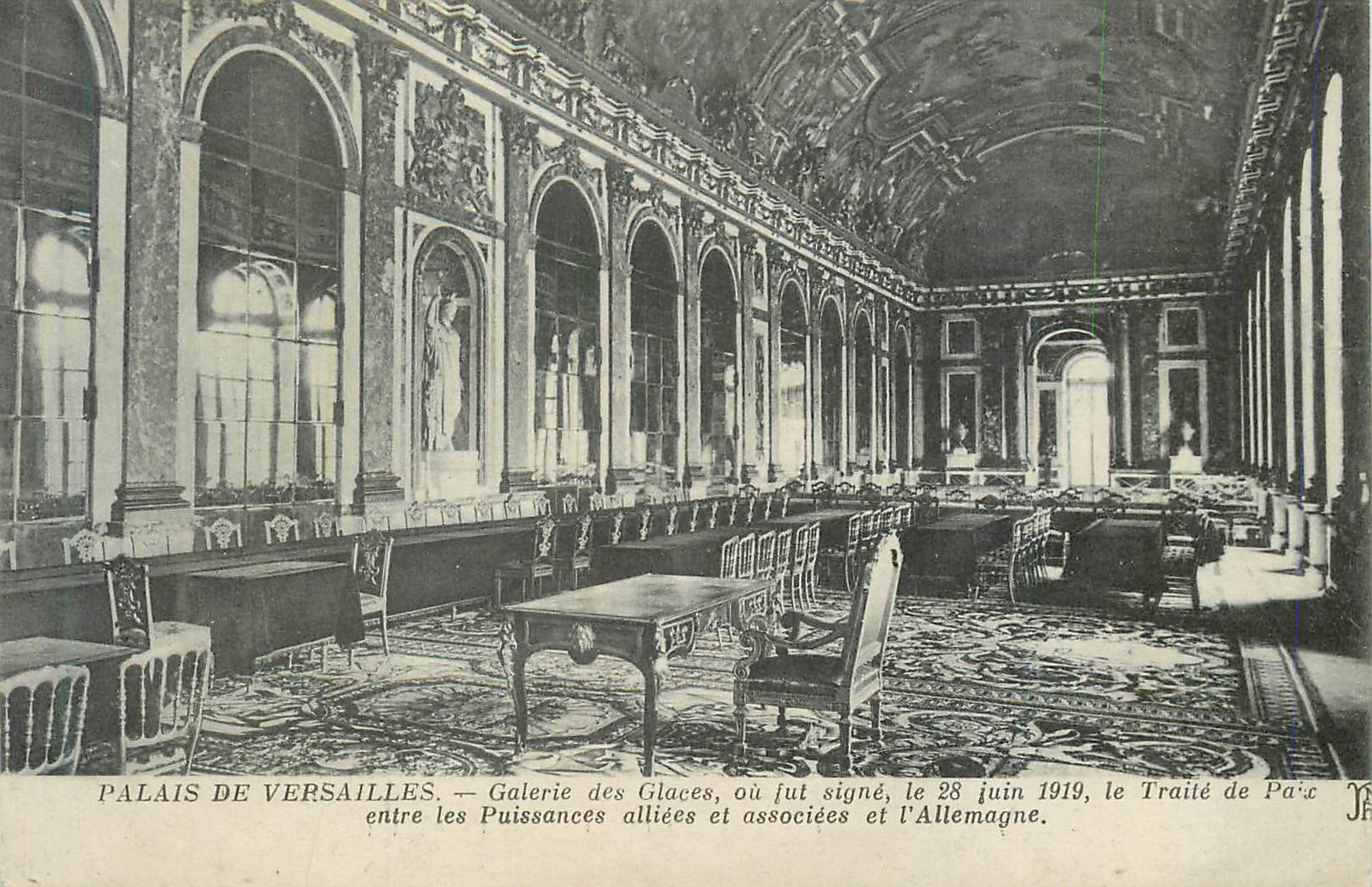 CPA Palais de versailles galerie des glaces ou fut signe le 28 juin 1919