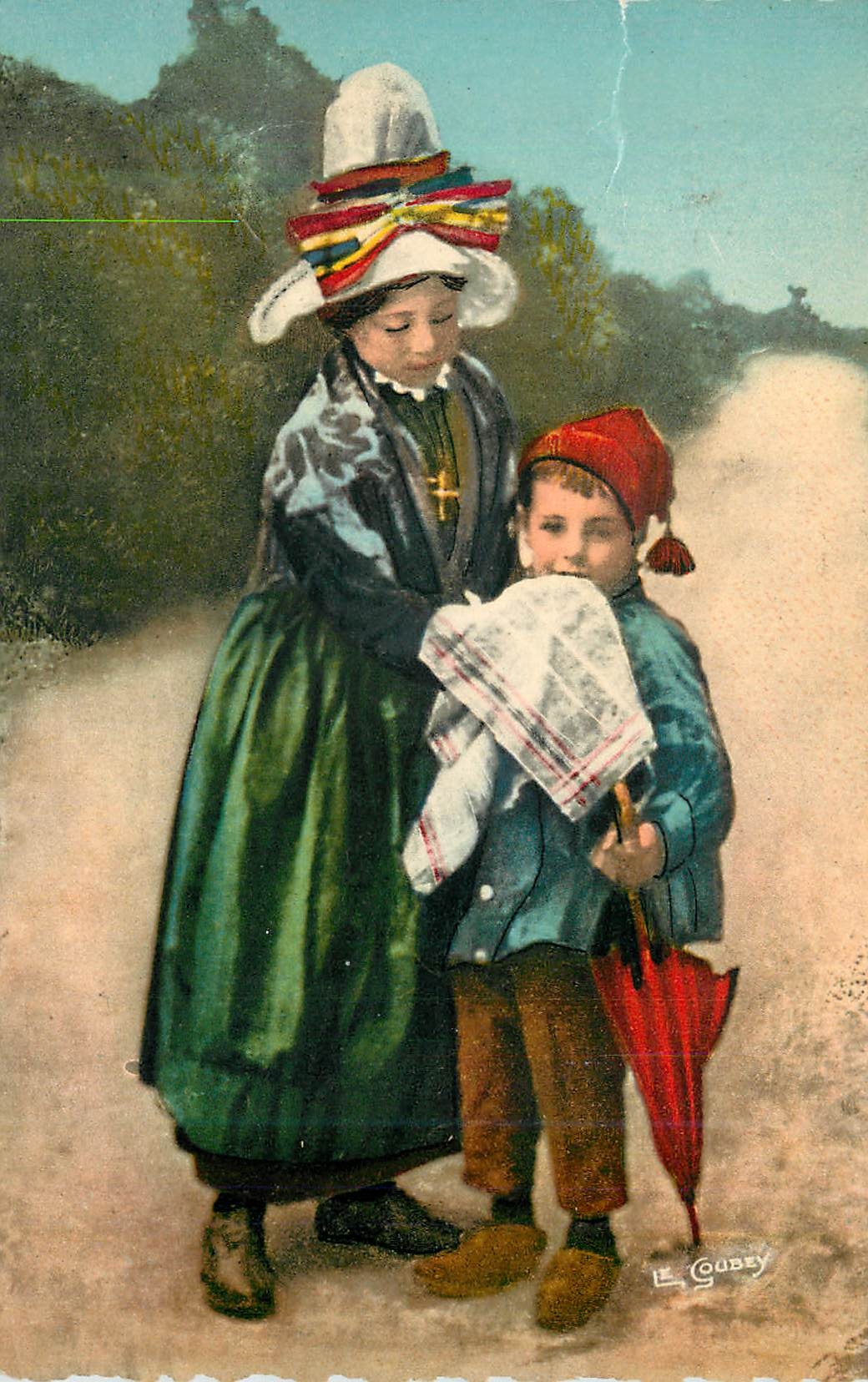 CPM La normandie pittoresque 4010 torche la goule et dit bonjou Folklore
