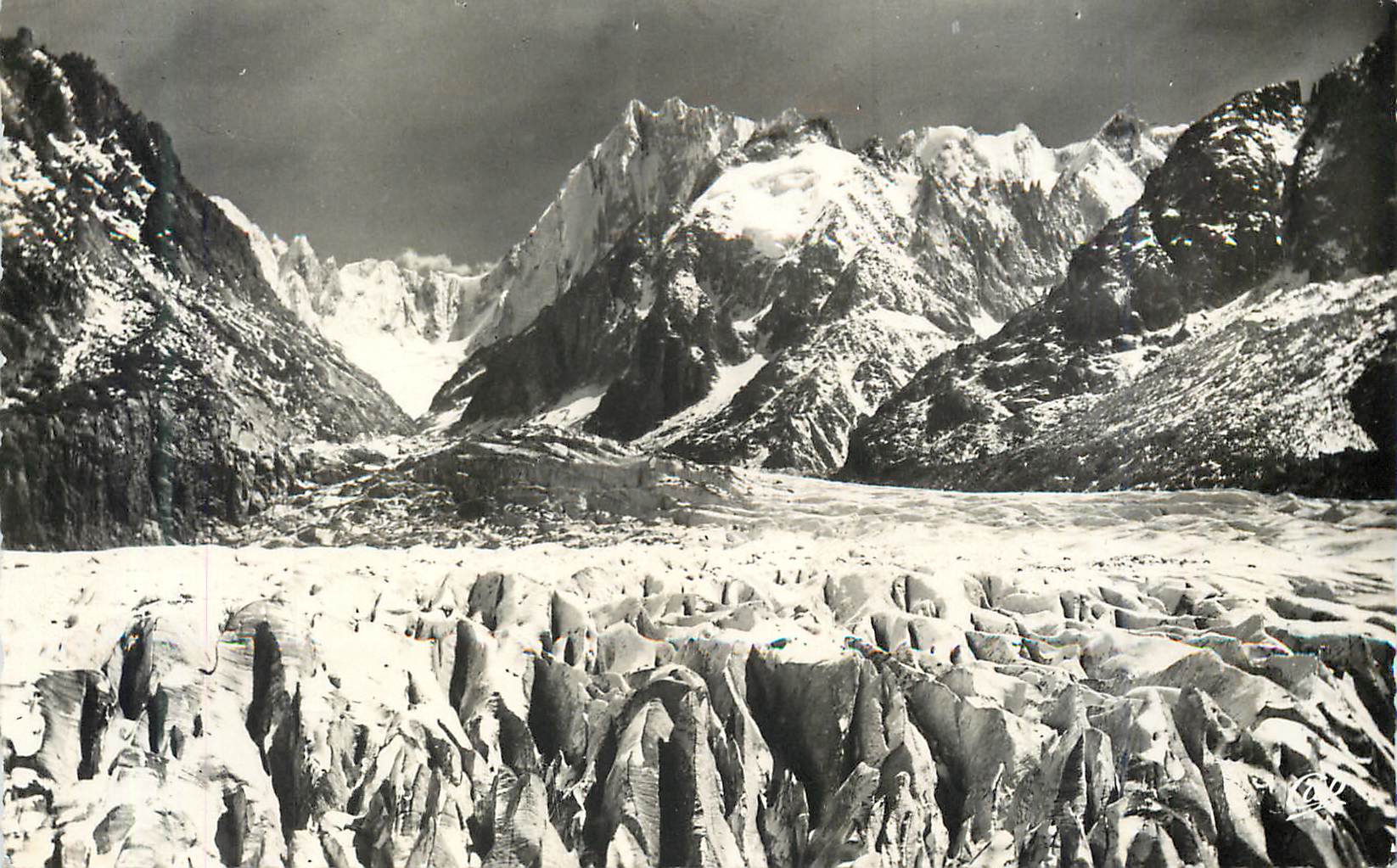 CPM 449 chamonix mont blanc les seracs les jorasses et l aiguille du tacul