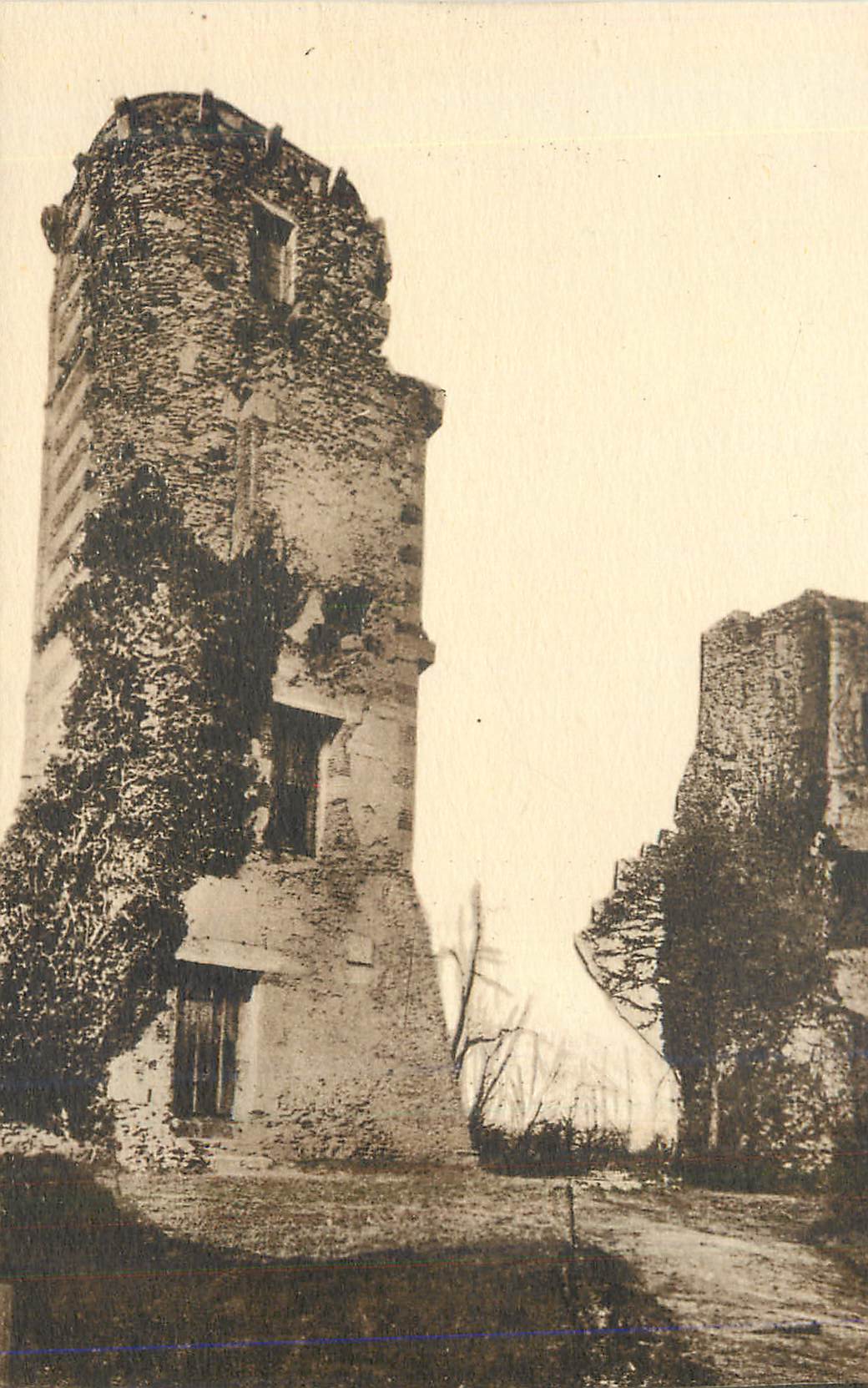 Montfort-l'Amaury — Donjon de Guillaume de Hainault, Tour d'Anne de Bretagne (1498) — J. Warrant