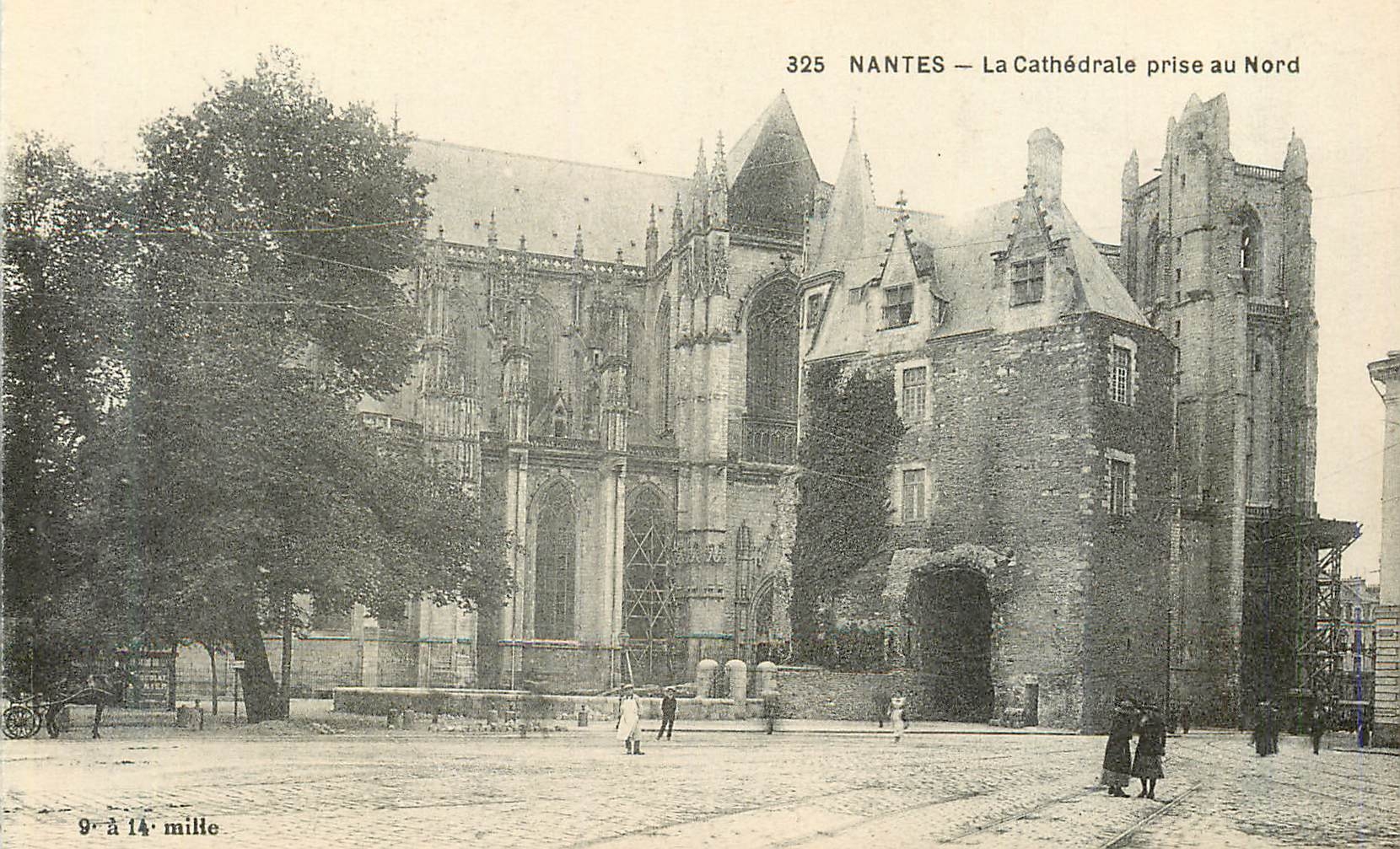 CPA 325 nantes la cathedrale prise au nord