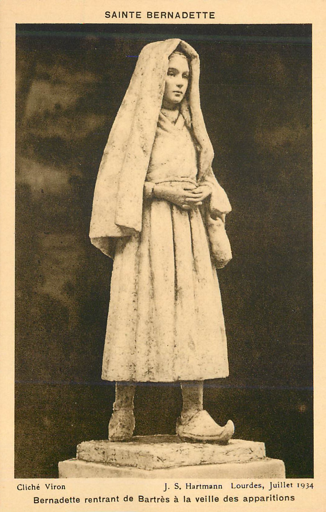 CPA Sainte bernadette rentrant de bartres a la veille des apparitions