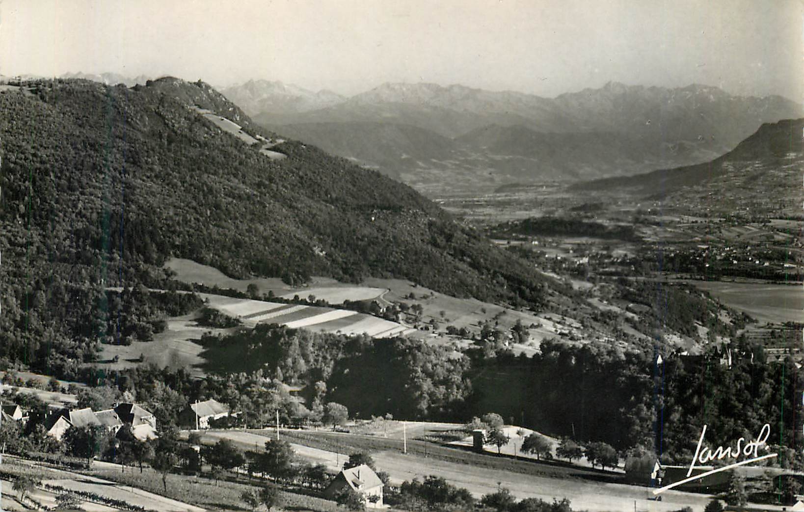 CPM Saint jean d arvey (savoie) alt 660 m vue sur challes et la chainee de belledonne