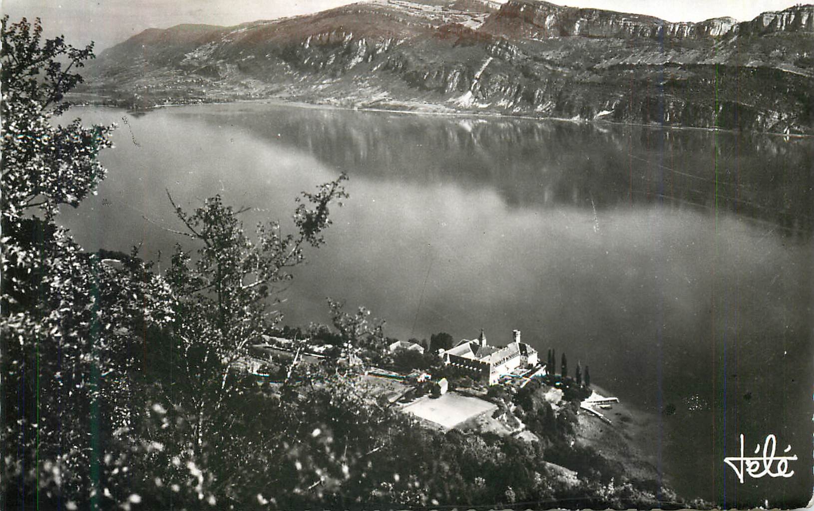 CPM 135 lac du bourget et abbaye d hautecombe vue aerienne