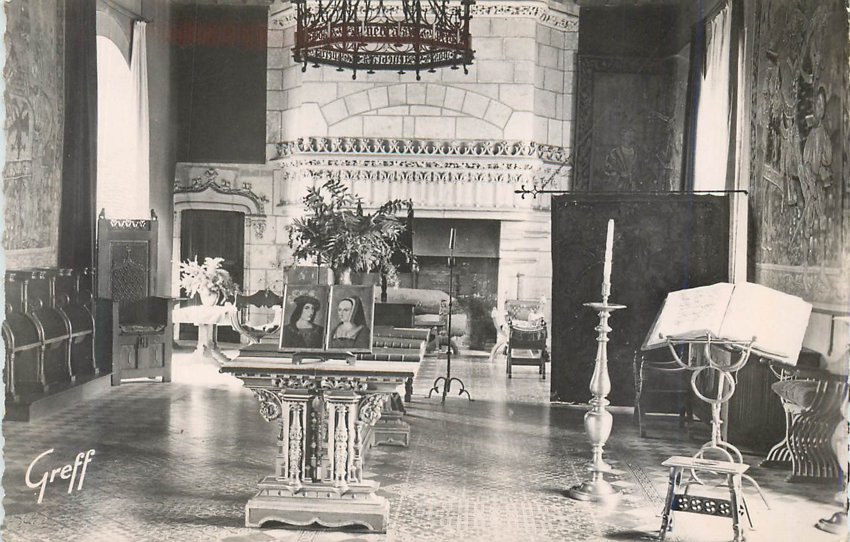 CPM En touraine 166 langeais (indre et loire) Le château le grand salon ou fut celebre le mariage de Charles VIII