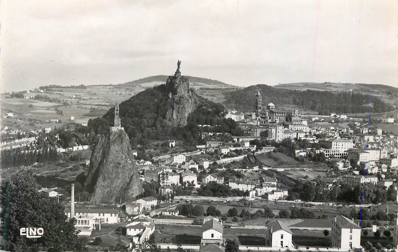 Le Puy-en-Velay — Vue panoramique et les deux rochers Corneille et Aiguilhe — Édition Margerit-Brémont