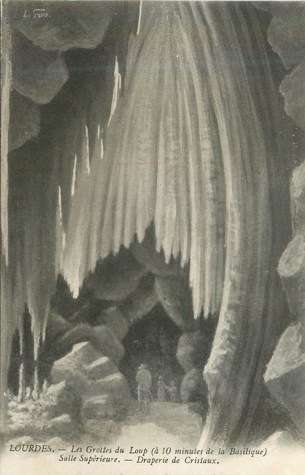 CPA Lourdes grottes du loup (a 10 minutes de la basilique) salle superieure draperie cristaux