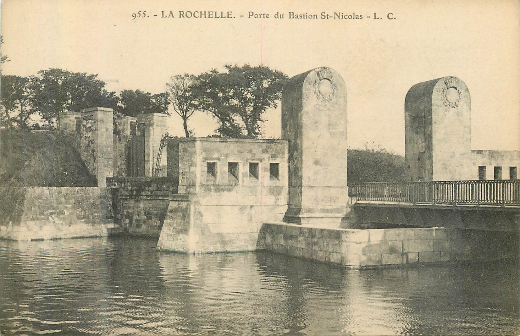 CPA 955 la rochelle porte du bastion st nicolas