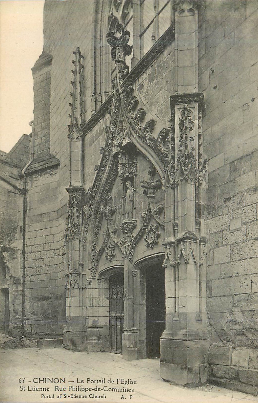 CPA 67 chinon le portail de l eglise st etienne rue philippe de commines