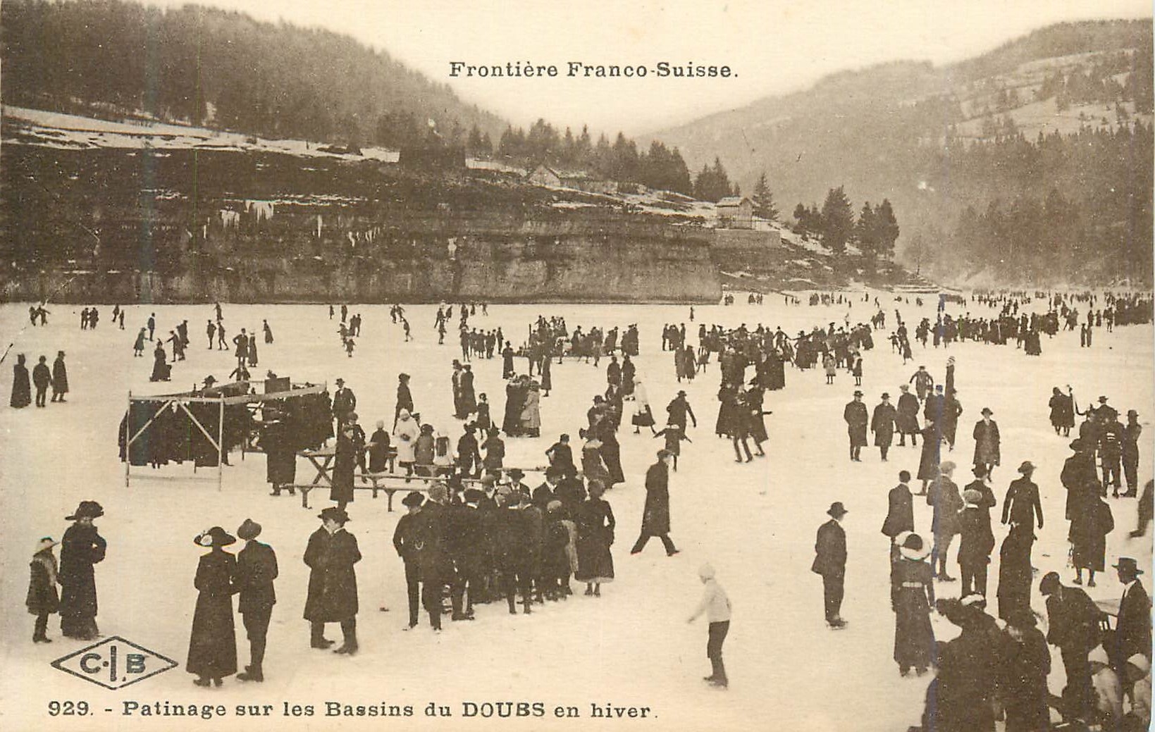 Patinage sur les Bassins du DOUBS en hiver — Frontière Franco-Suisse. — C.-B. n° 929