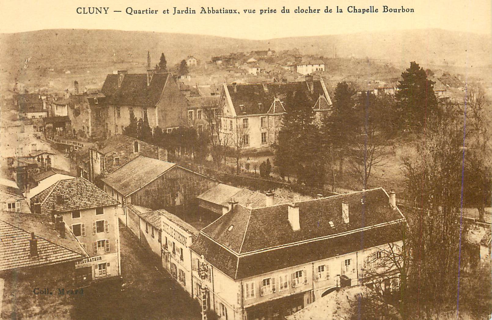 Cluny — Quartier et Jardin Abbatiaux, vue prise du clocher de la Chapelle Bourbon