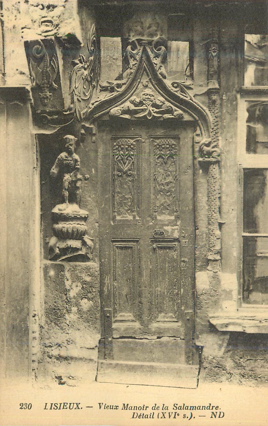 Lisieux — Vieux Manoir de la Salamandre — détail XVIe s. — ND
