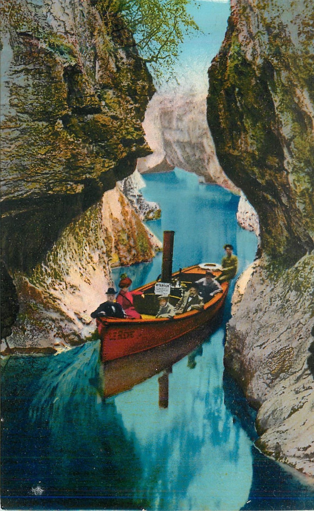 CPA 8 gorges du sierroz le bateau