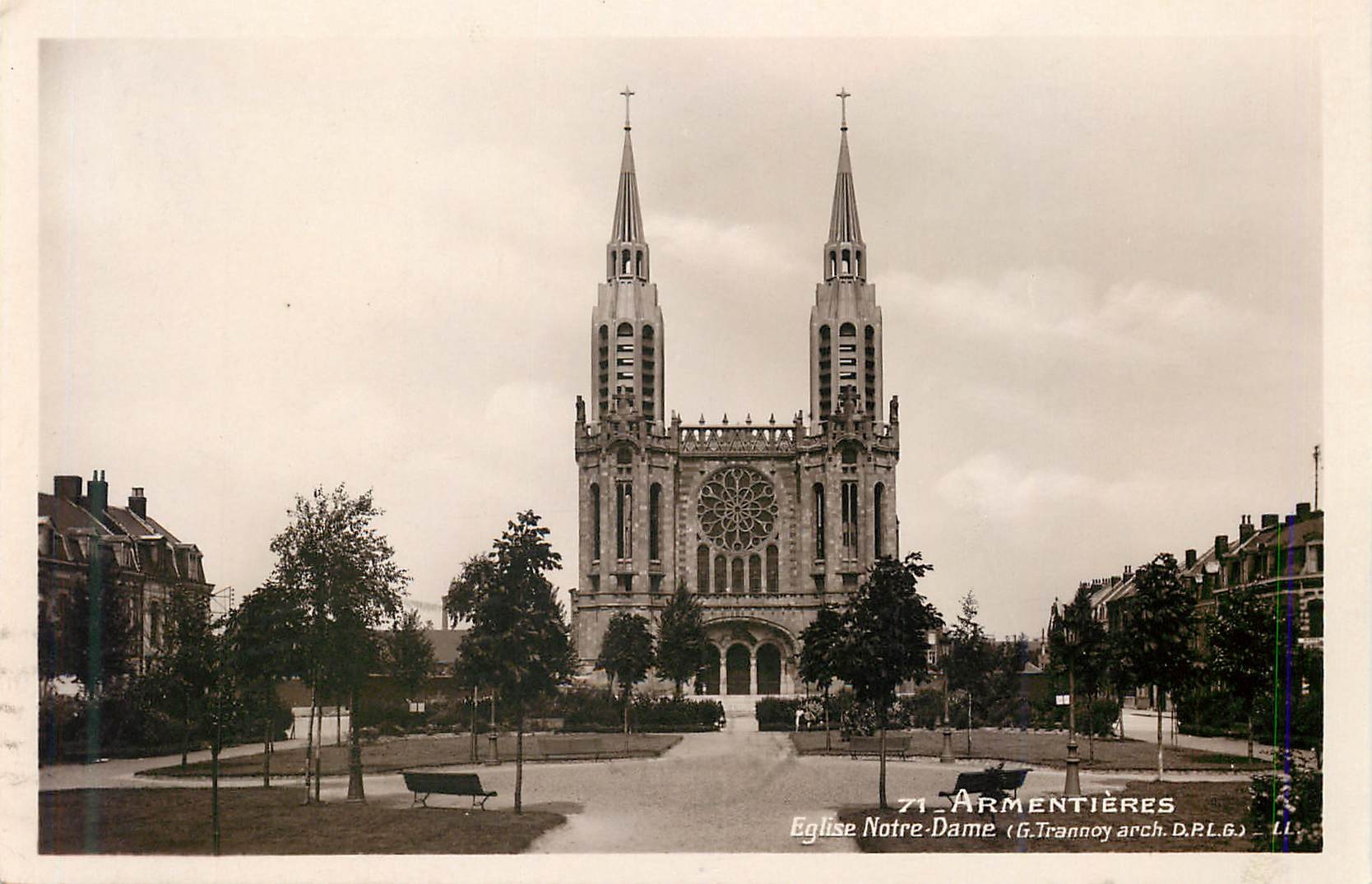 CPM 71 armentieres eglise notre dame