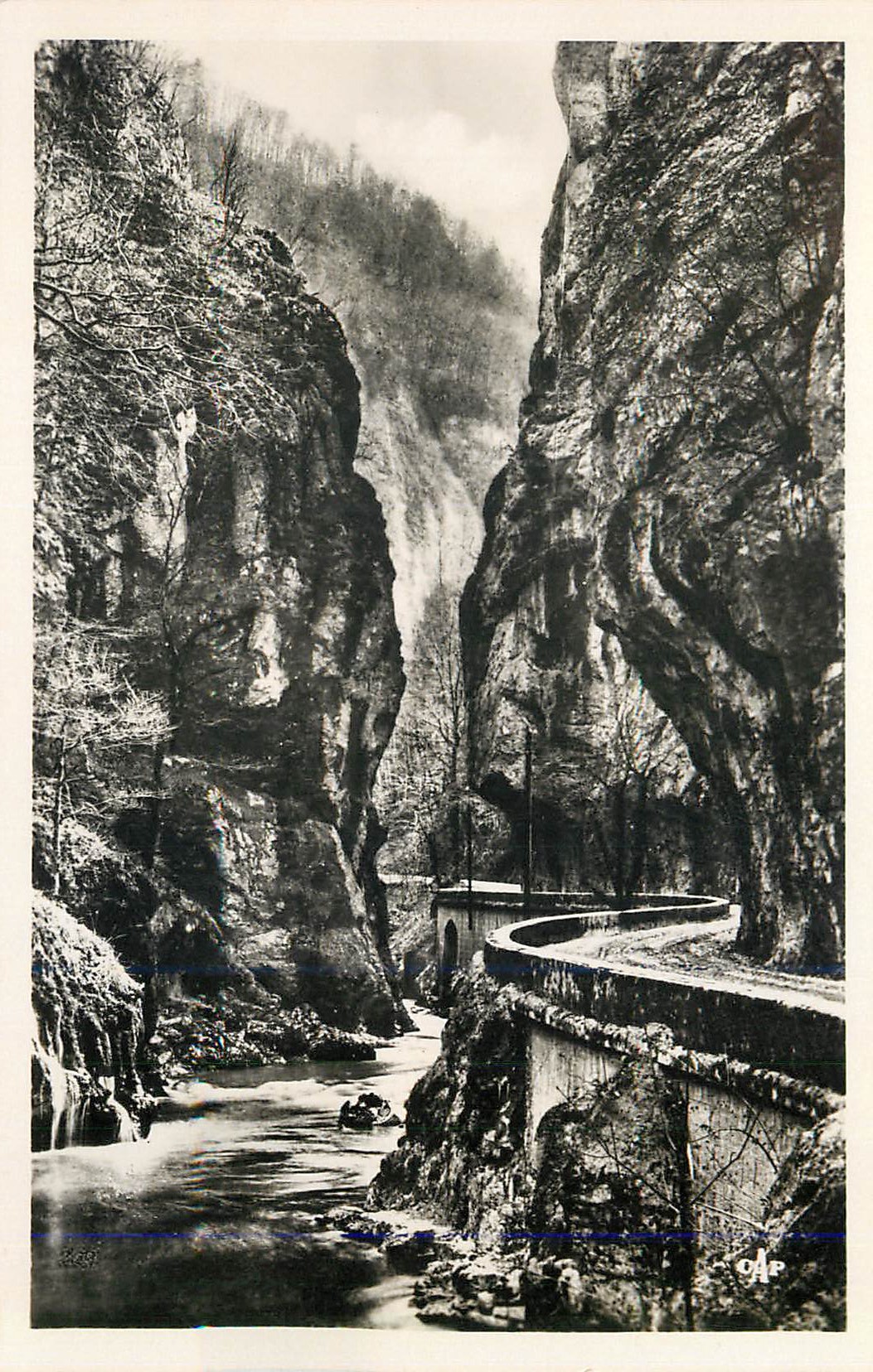 Entrée du Désert — La Grande Chartreuse — éditeur REAL-PHOTO, n°83