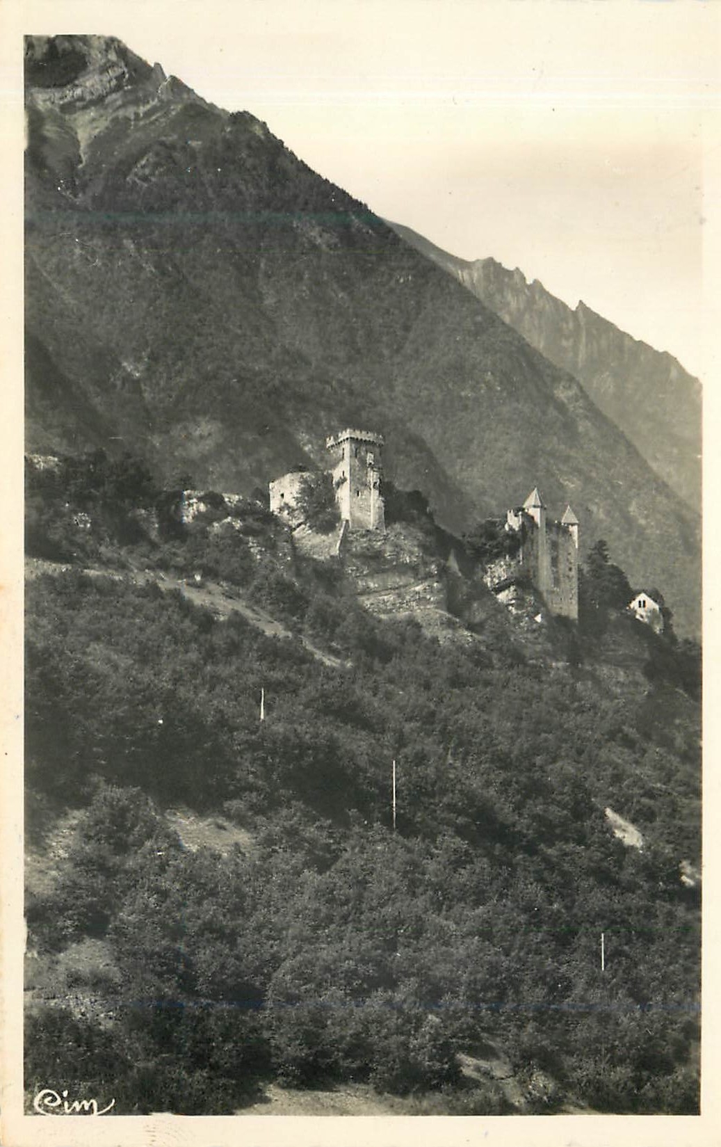 CPM St pierre d albigny (savoie) chateau de miolans