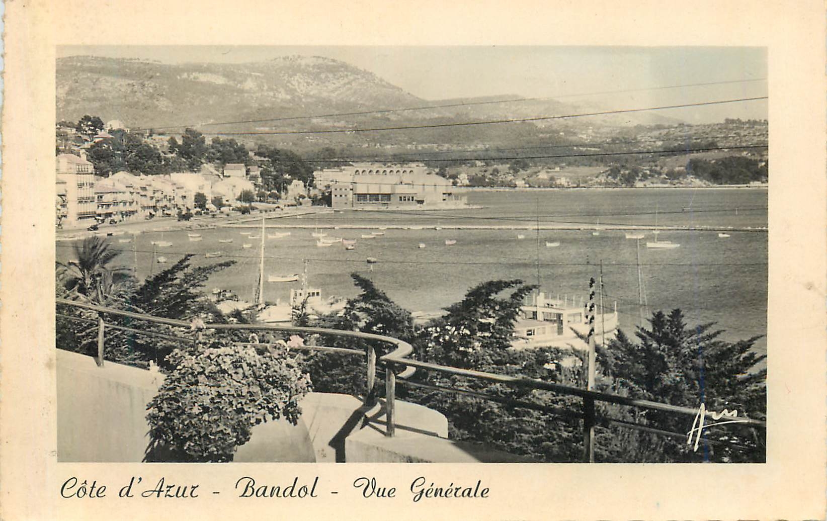CPM Cote d azur bandol vue generale
