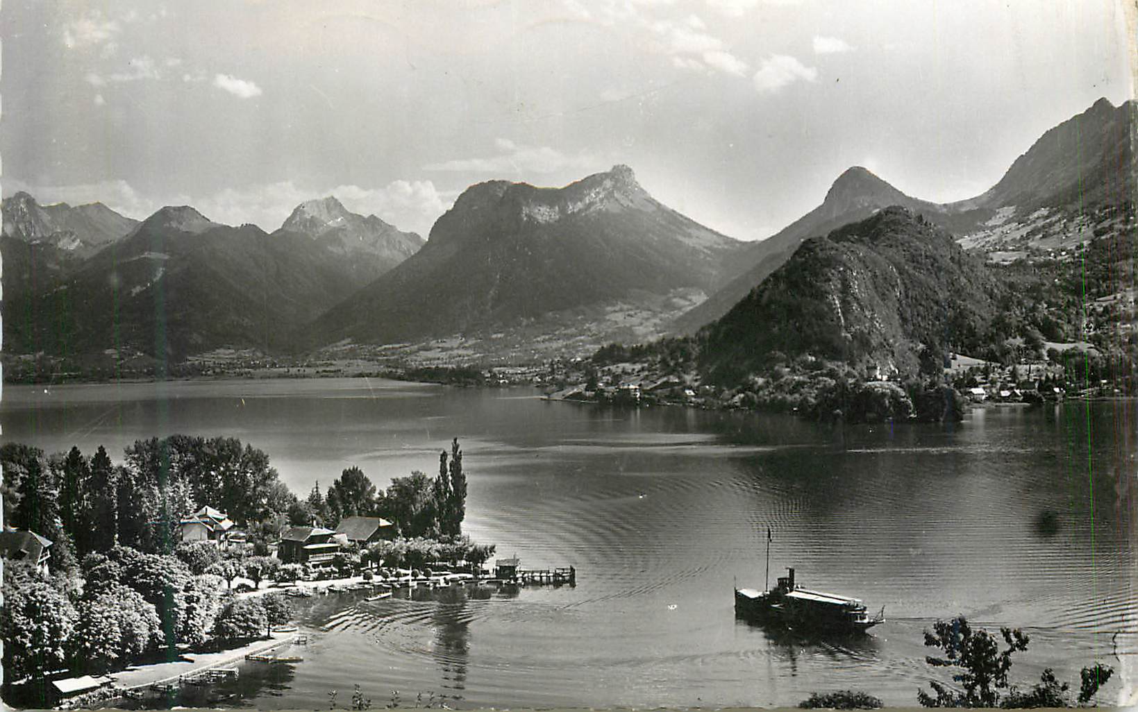 Lac d'Annecy — Le Bateau « France » Arrivant au port de Talloires — G. Rossat - Mignon