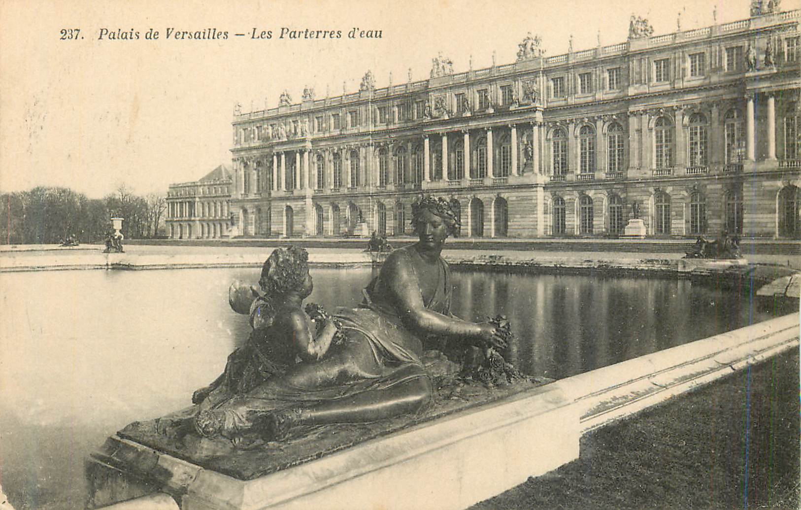 CPA 237 palais de versailles les parterres d eau