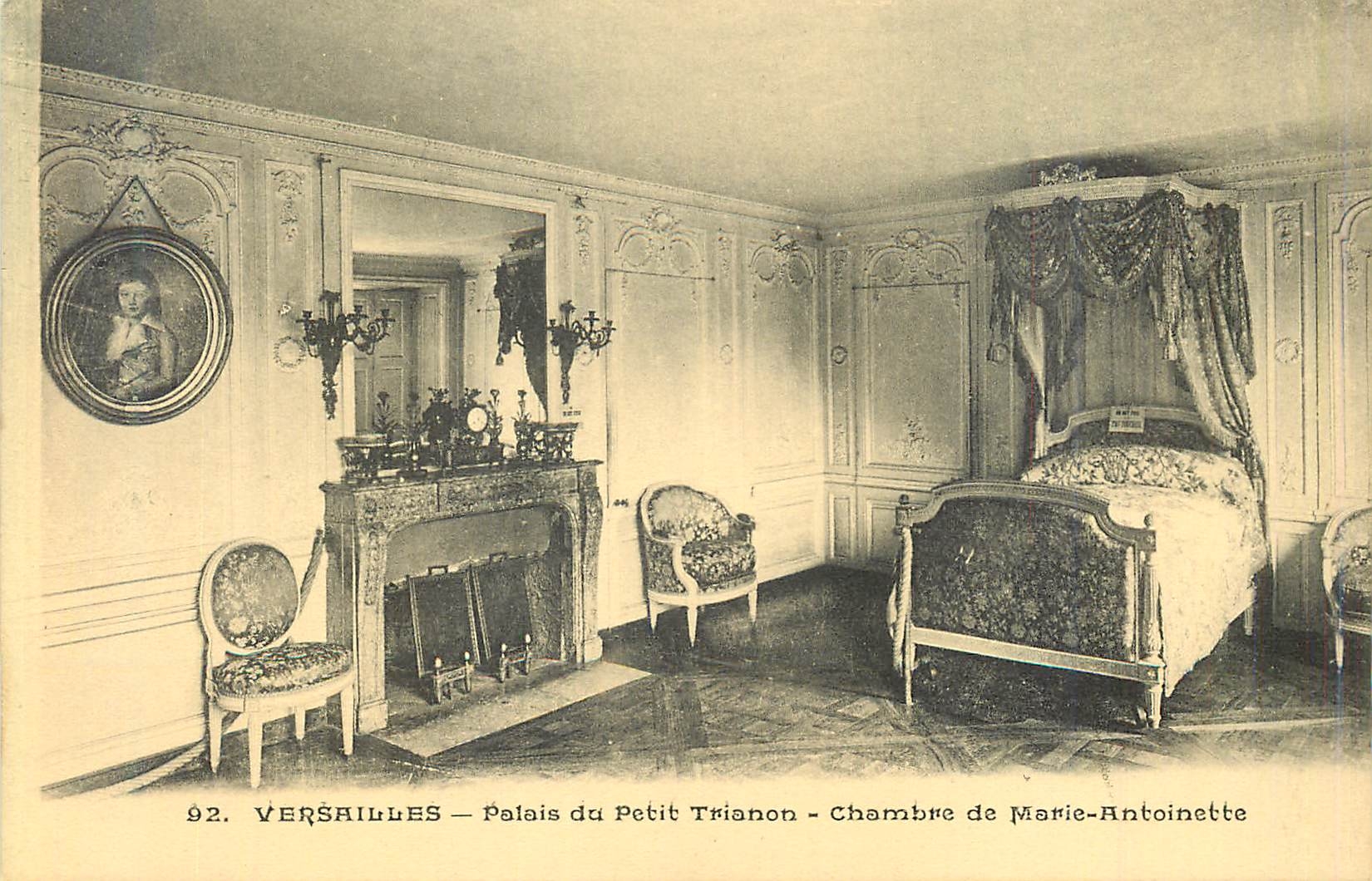 CPA 92 versailles palais du petit trianon chambre de marie antoinette