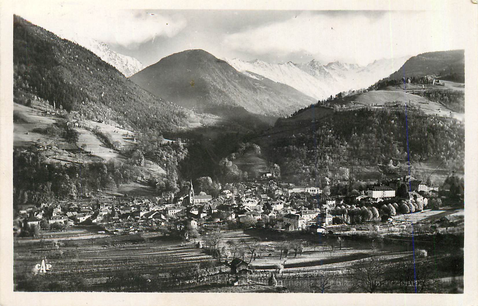 Allevard-les-Bains — Vue générale et le Glacier du Gleyzin — C.A.P. (49)
