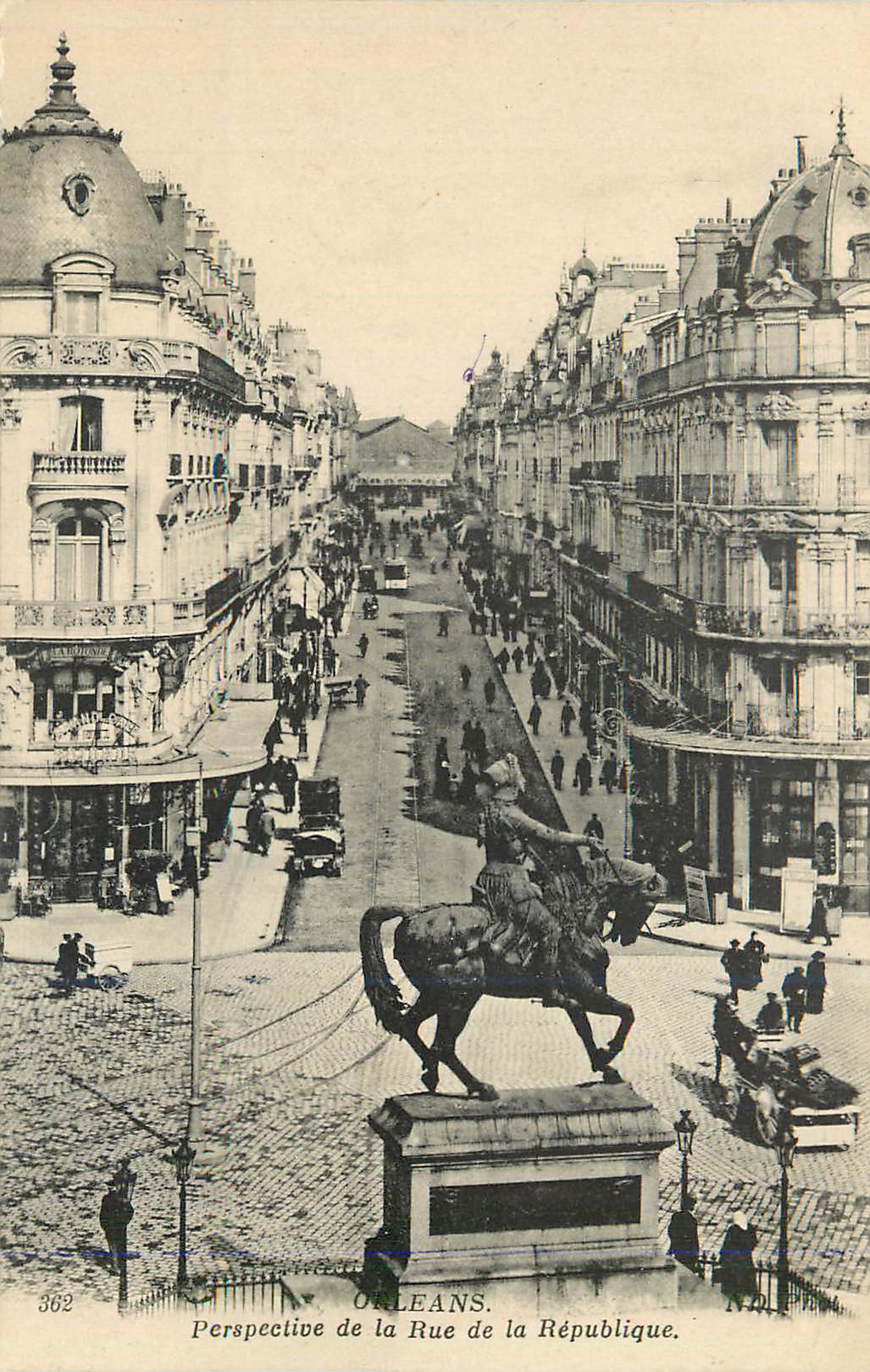 CPA 362 orleans perspective de la rue de la republique
