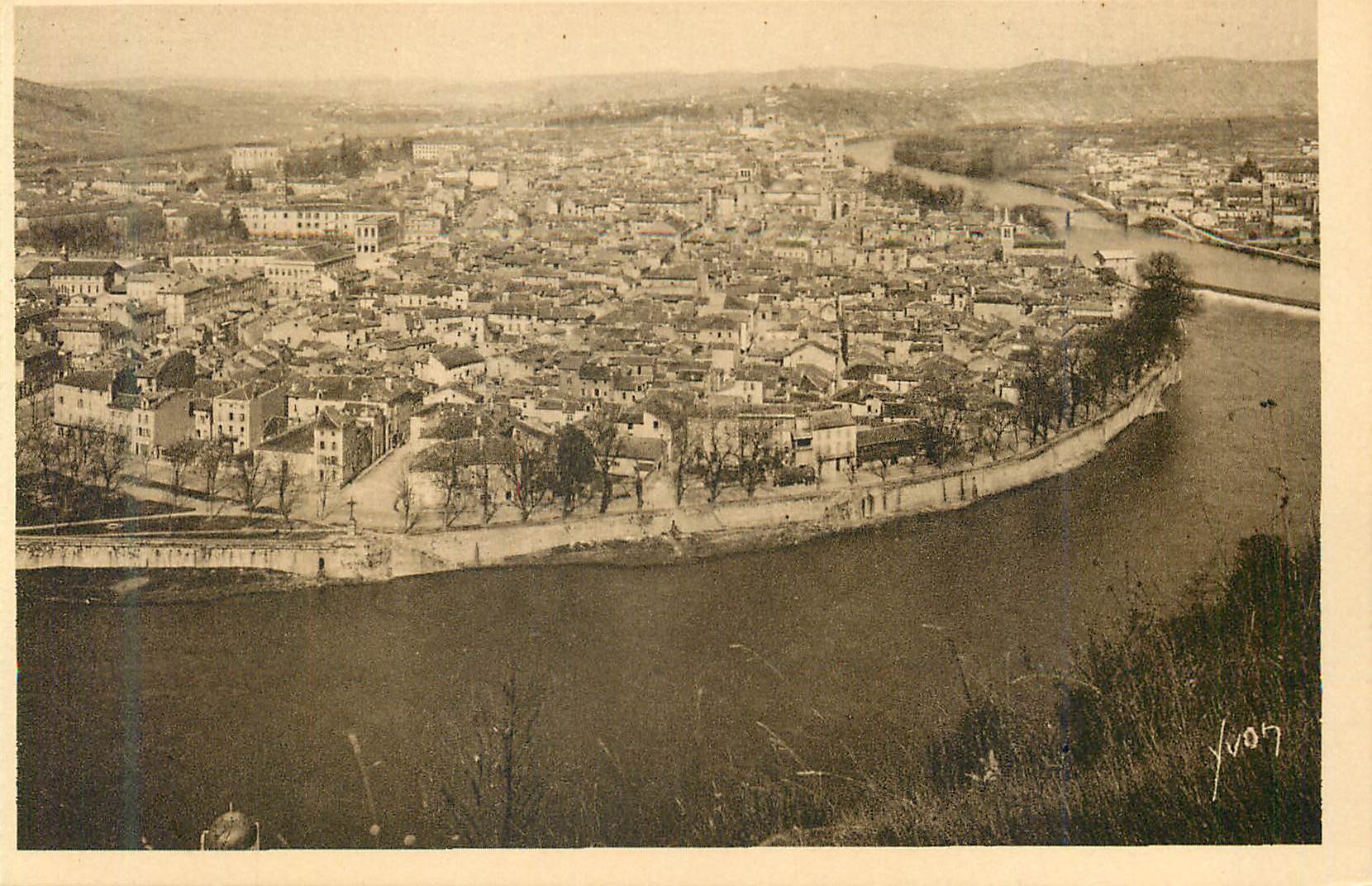 Cahors (Lot) — Panoramablick — Éditions d'Art YVON, Paris