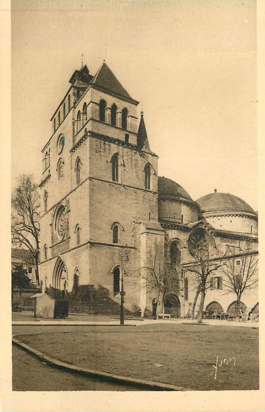 Cahors (Lot) — Cathédrale Saint-Étienne — Éditions d'Art YVON