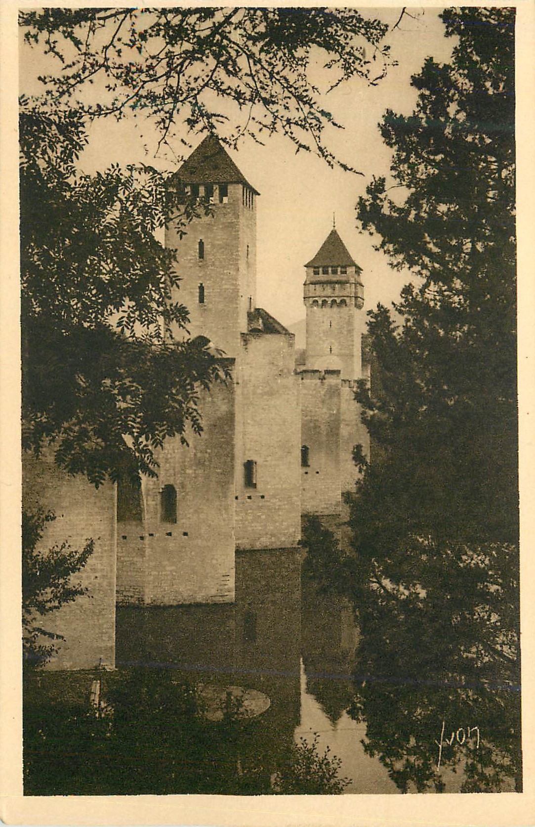 Le pont Valentré — Cahors (Lot) — Éditeur YVON, n°20