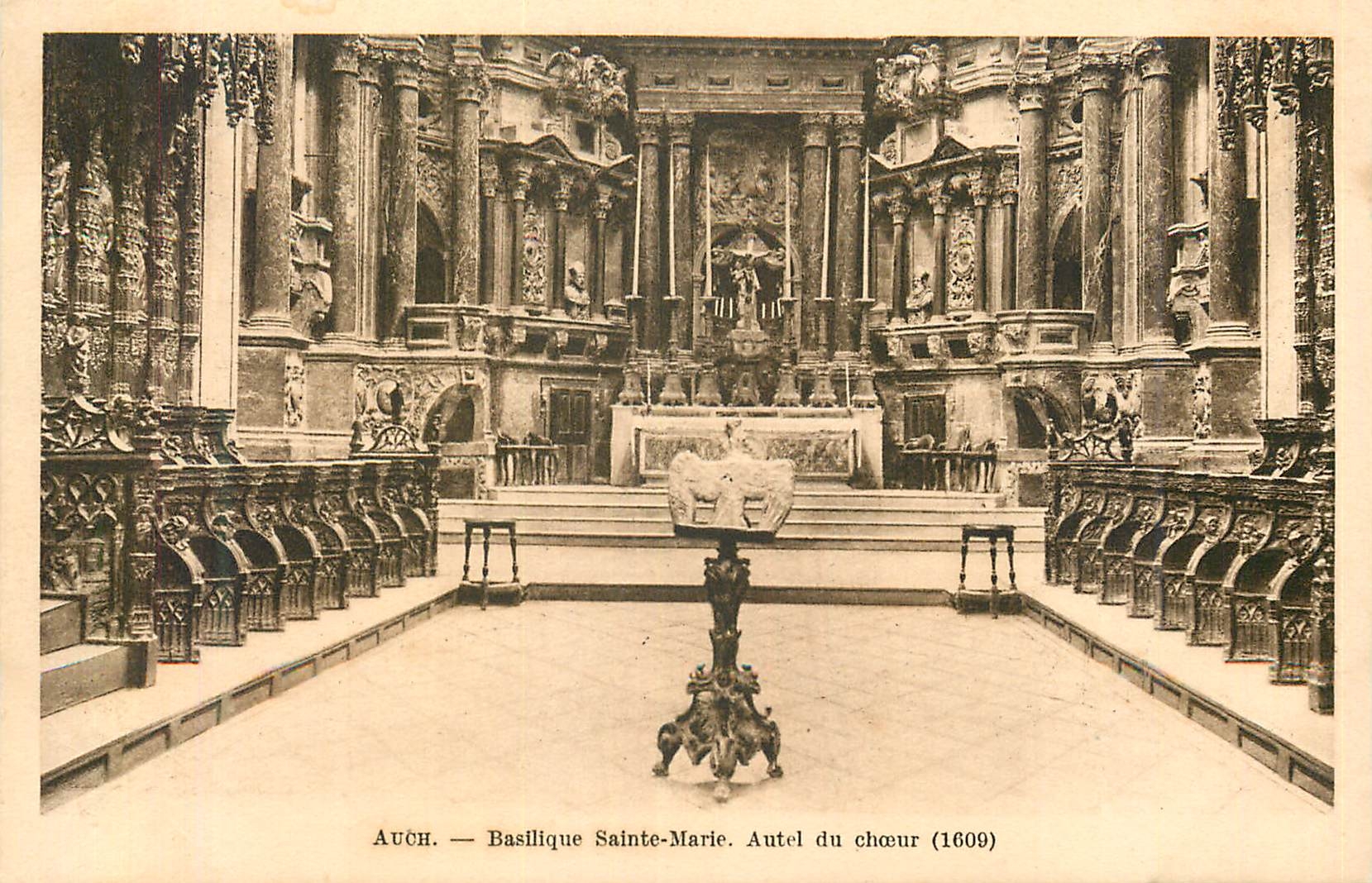 Auch — Basilique Sainte-Marie. Autel du chœur (1609)