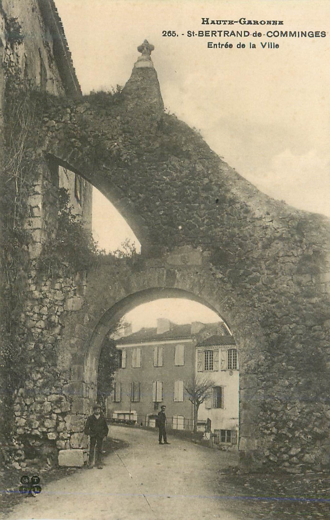 St-Bertrand-de-Comminges — Entrée de la Ville — Haute-Garonne, n°265