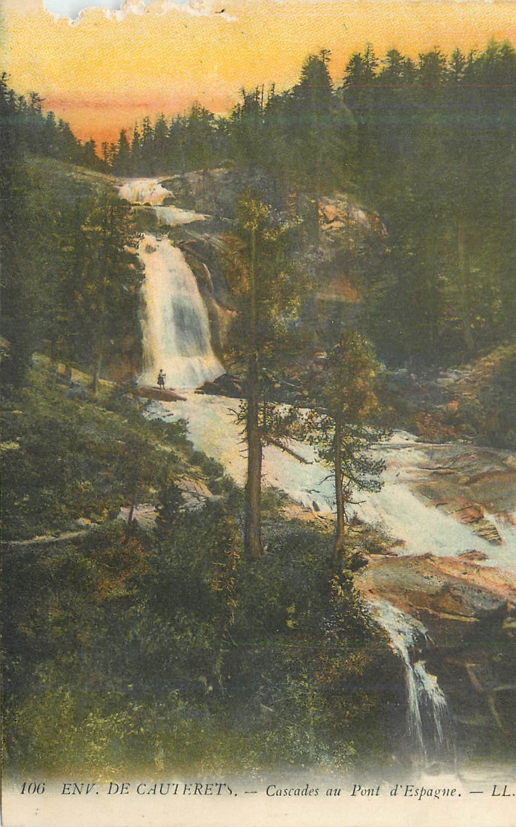 CPA 106 env de cauterets cascades au pont d espagne