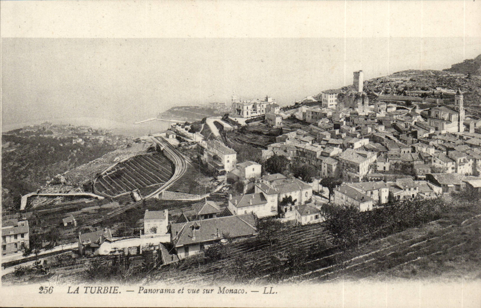 La Turbie — Panorama y vista sobre Mónaco — LL.