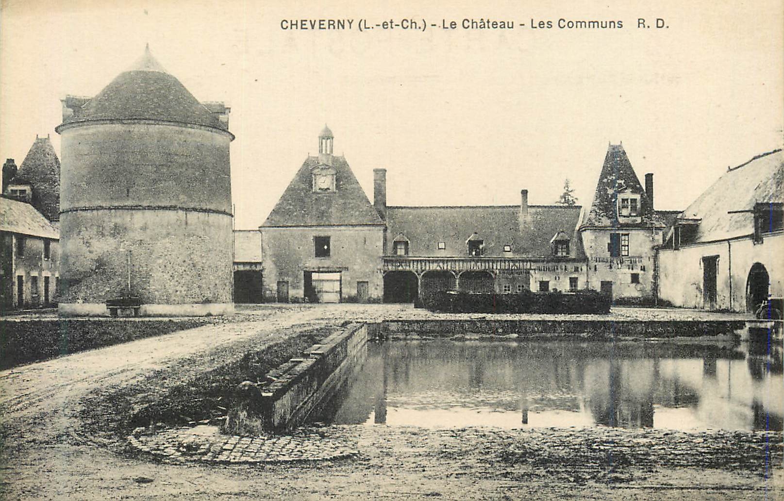 CPA Cheverny L et Ch Le Chateau Les Communs 