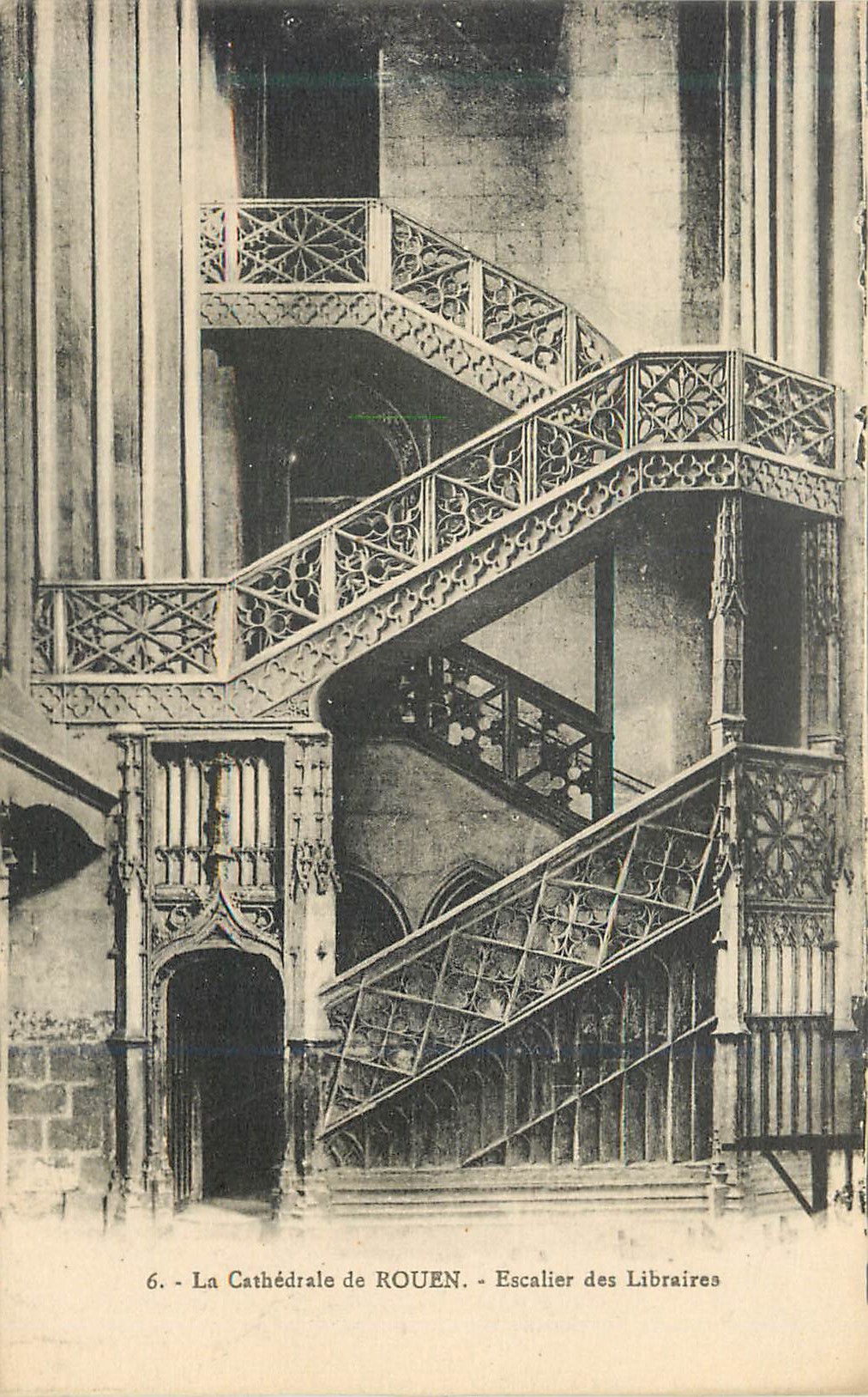 CPA La Cathedrale de Rouen Escalier des Libraries 