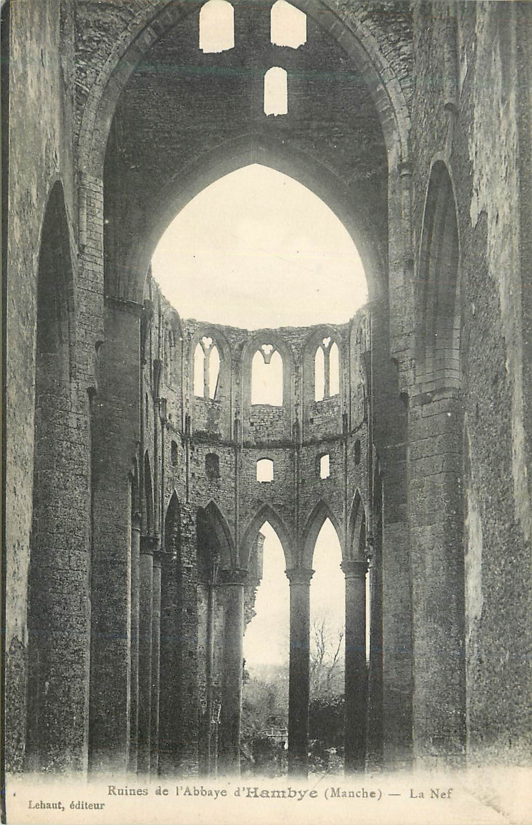 CPA Ruines de l Abbaye d Hambye Manche La Nef 