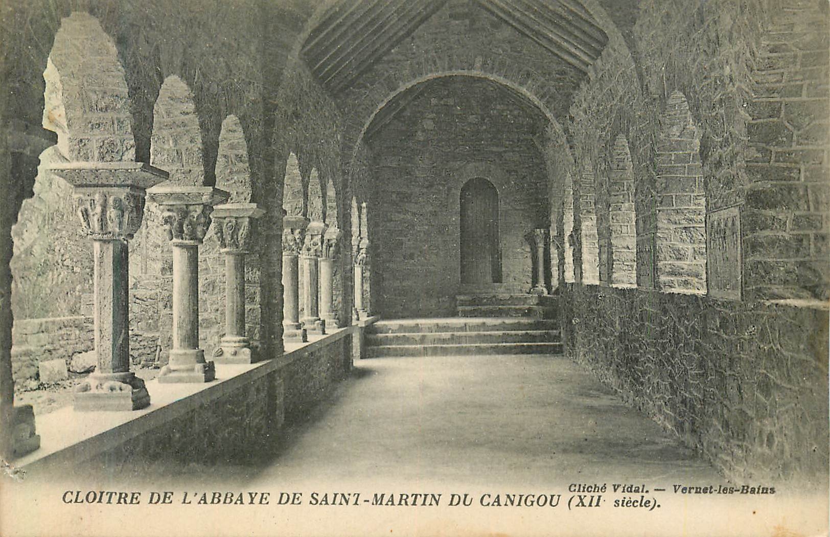 CPA Cloitre de l Abbaye de Saint Martin du Canigou 