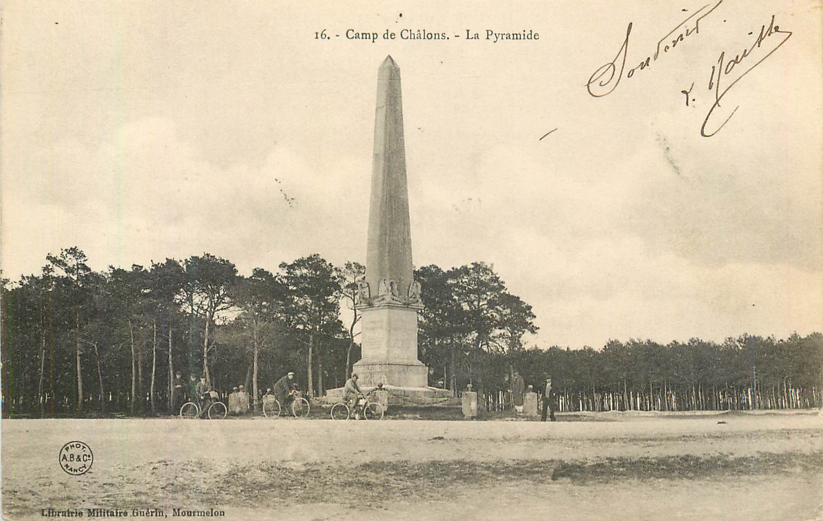 Camp de Châlons - La Pyramide — Librairie Militaire Guérin, Mourmelon