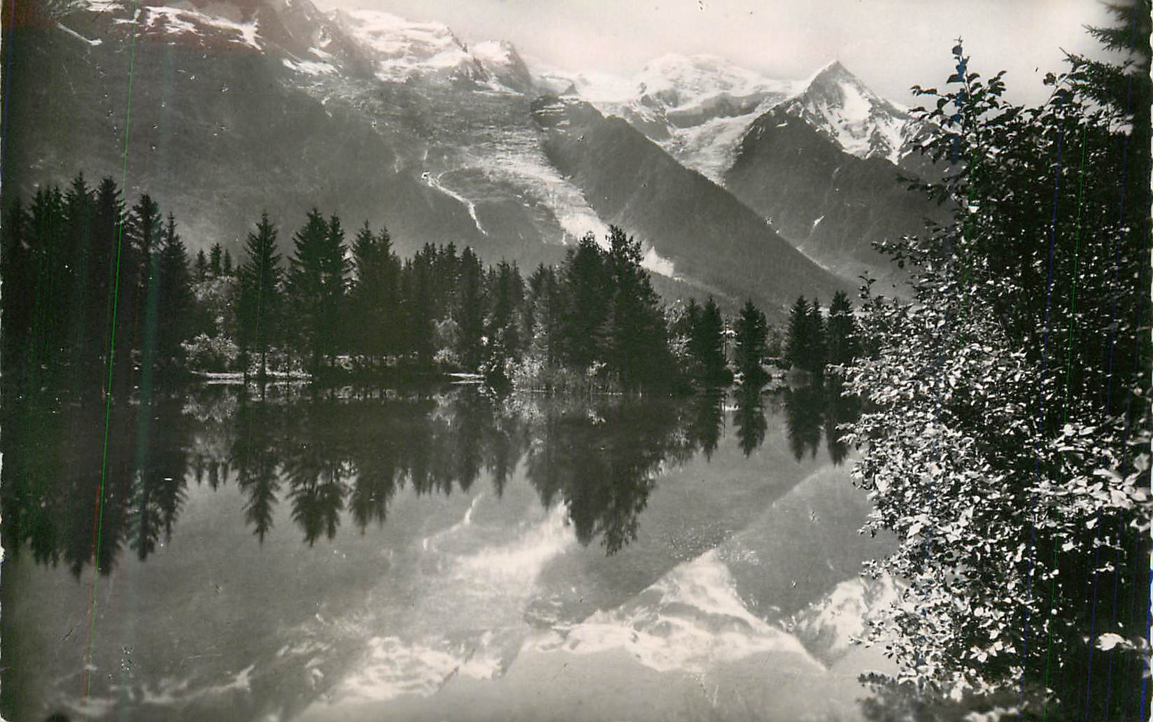 CPM Chamonix Haute Savoie Le Mont Blanc vu du Lac des Gaillands 