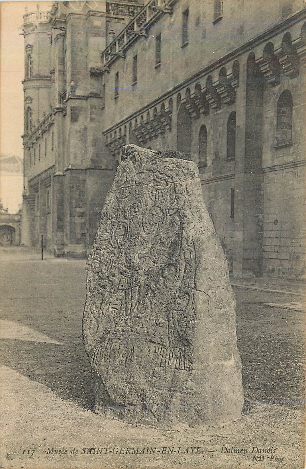 CPA Musee de Saint Germain en Laye Dolmen Danois